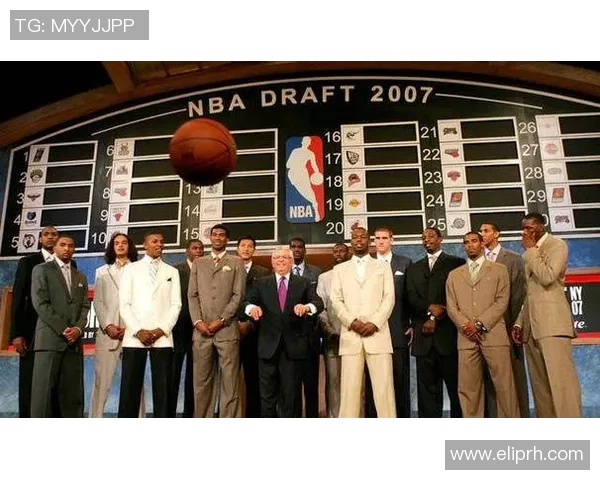 易建联膝盖受伤，需休战3周：伤病阴影下的重生之路